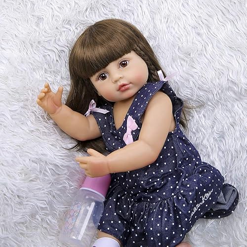Miniatura 7 de RXDOLL Linda muñeca Reborn de 22 pulgadas de pelo largo recién nacido, muñecas de cuerpo completo de silicona con vestido azul oscuro, accesorios