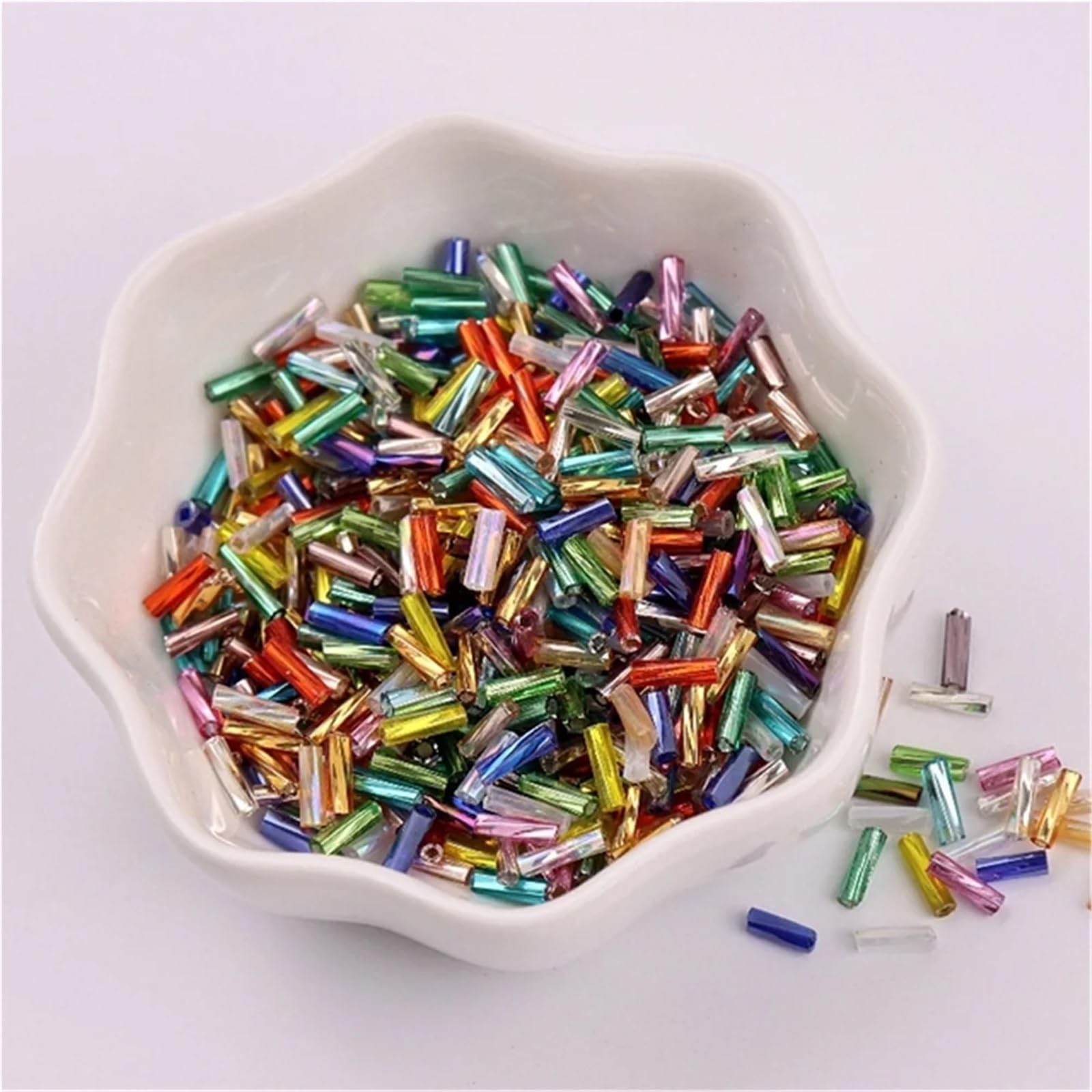 Perles Tubes Lot de 300/13 500 tubes perles en verre torsadées 2 x 6 mm, hélicoïdales for bricolage, bracelets, bijoux, confection vêtements, accessoires(Gray21,450g 13500pcs)