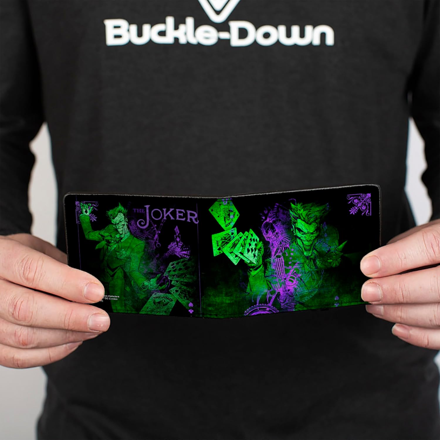 Buckle-Down mens Buckle-down Pu Bifold - the Joker Card Flipping Poses Black/Greens/Purples Wallet, Multicolor, 4.0 x 3.5 US - Image 4