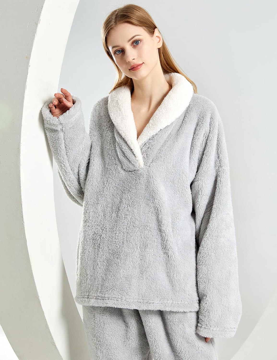 Yimoon Women’s Winter Fluffy Pajama Set Fleece Pullover Loose Plush Lounge Sets Sleepwear Fuzzy 2 Piece Pjs Set - Image 4