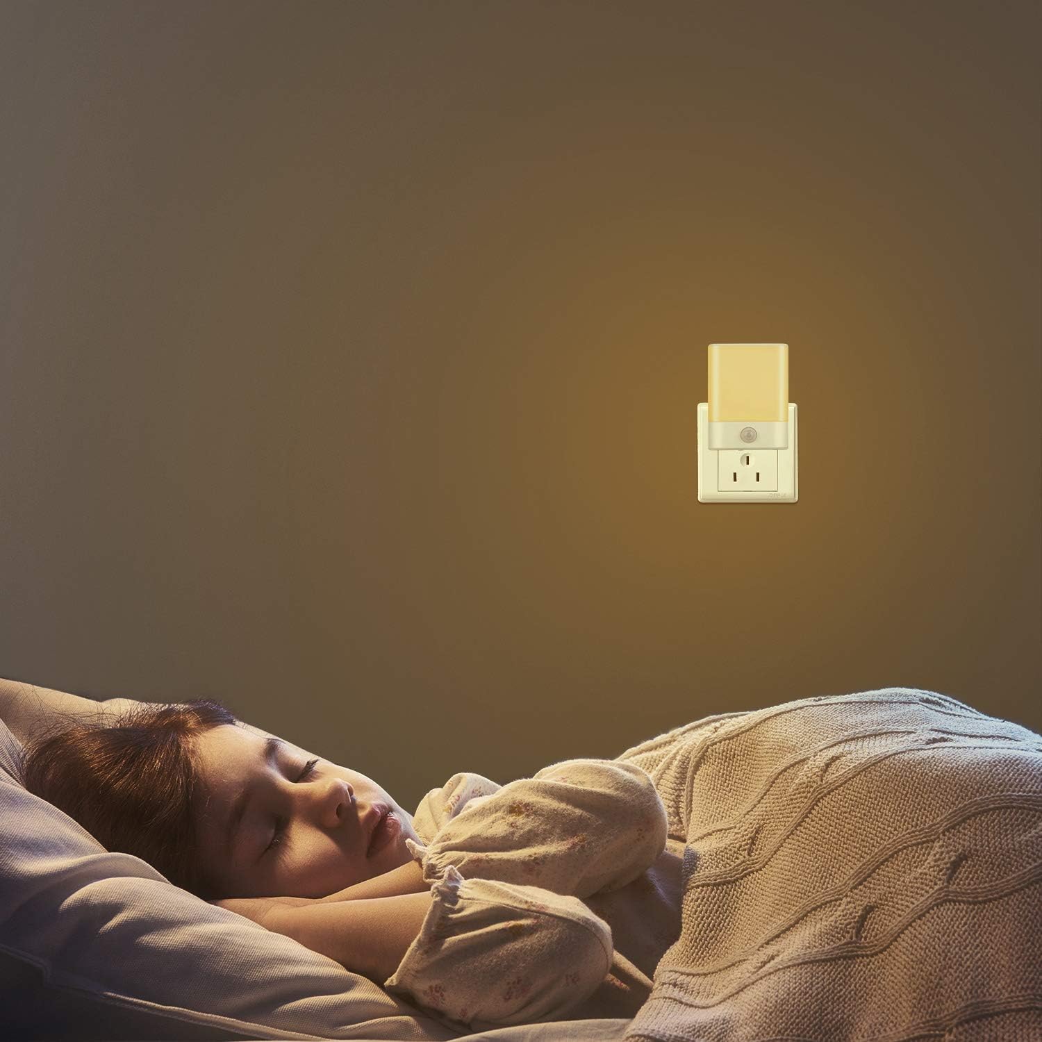LED Night Light Plug in, Motion Sensor Night Light with Adjustable Brightness 3 Lighting Mode AUTO/ON/Off for Children, Bedroom, Hallway Light, 1-Pack