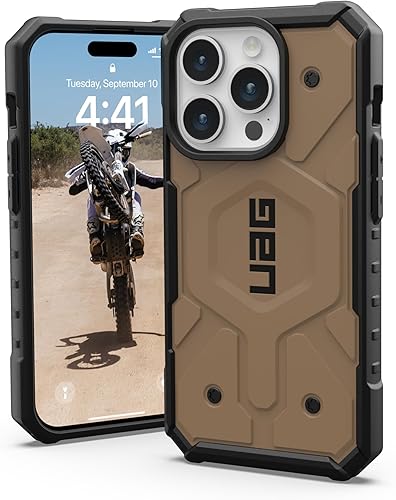 URBAN ARMOR GEAR UAG - Funda compatible con iPhone 15 Pro de 6.1 pulgadas, Pathfinder Dark Earth con imán integrado compatible con carga MagSafe,