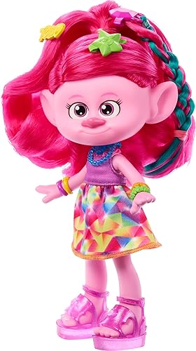 Miniatura 5 de Mattel Muñeca DreamWorks Trolls Band Together y más de 15 accesorios, muñeca de moda Queen Poppy con peine de purpurina