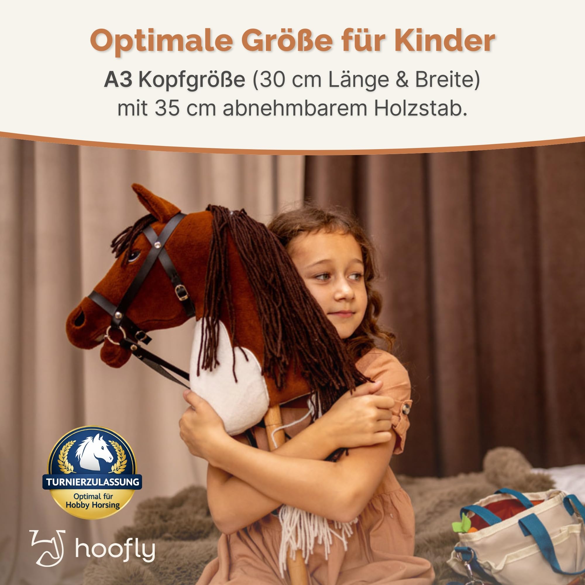 Hobby Horse Set – Großes Steckenpferd für Kinder mit Decke & Fliegenhaube | Komplettes Hobby Horsing Set mit Trense & 35 cm Schraubstab | Braunes Pferd – Blaues Zubehör