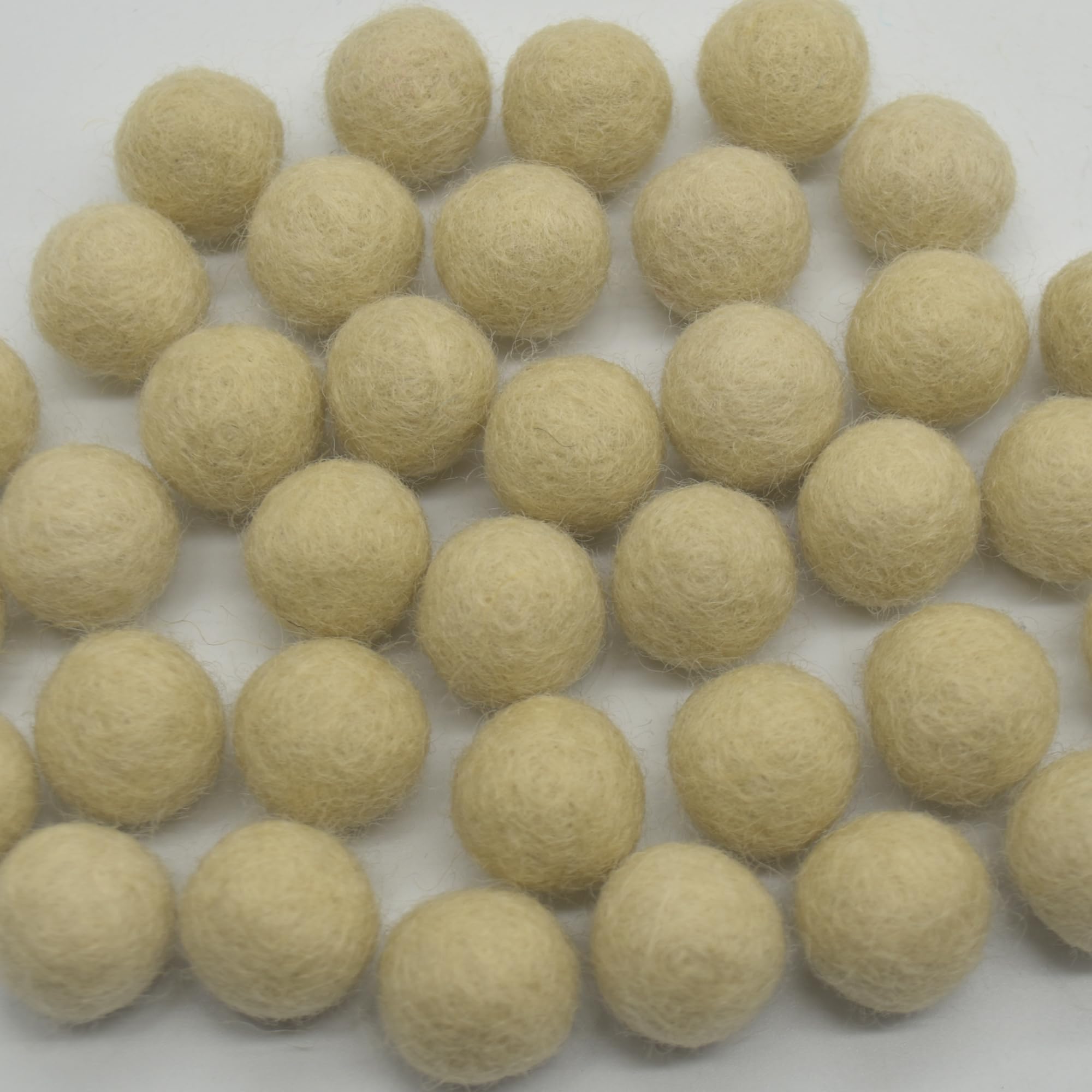 Oriental Direct Based In West Yorkshire Champagne 100% Wool Felt Balls - 1.5Cm - 25 Felt Balls