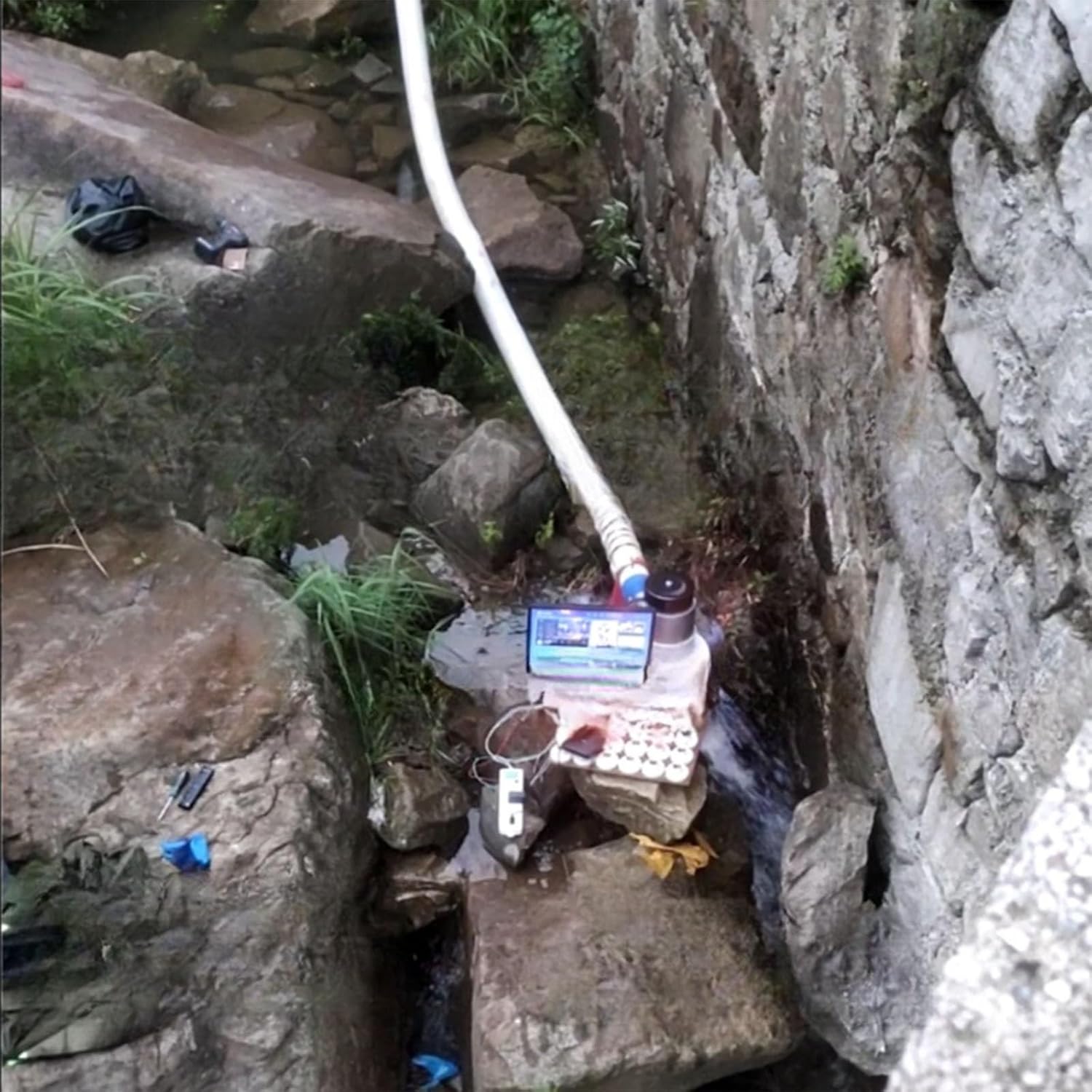 3Kw 6-pipe Water Inlet Direct Injection Water Turbine Generator 110v 220V 3500RPM Portable Water Turbine Generator For Outdoors Rivers Mountains(110v)