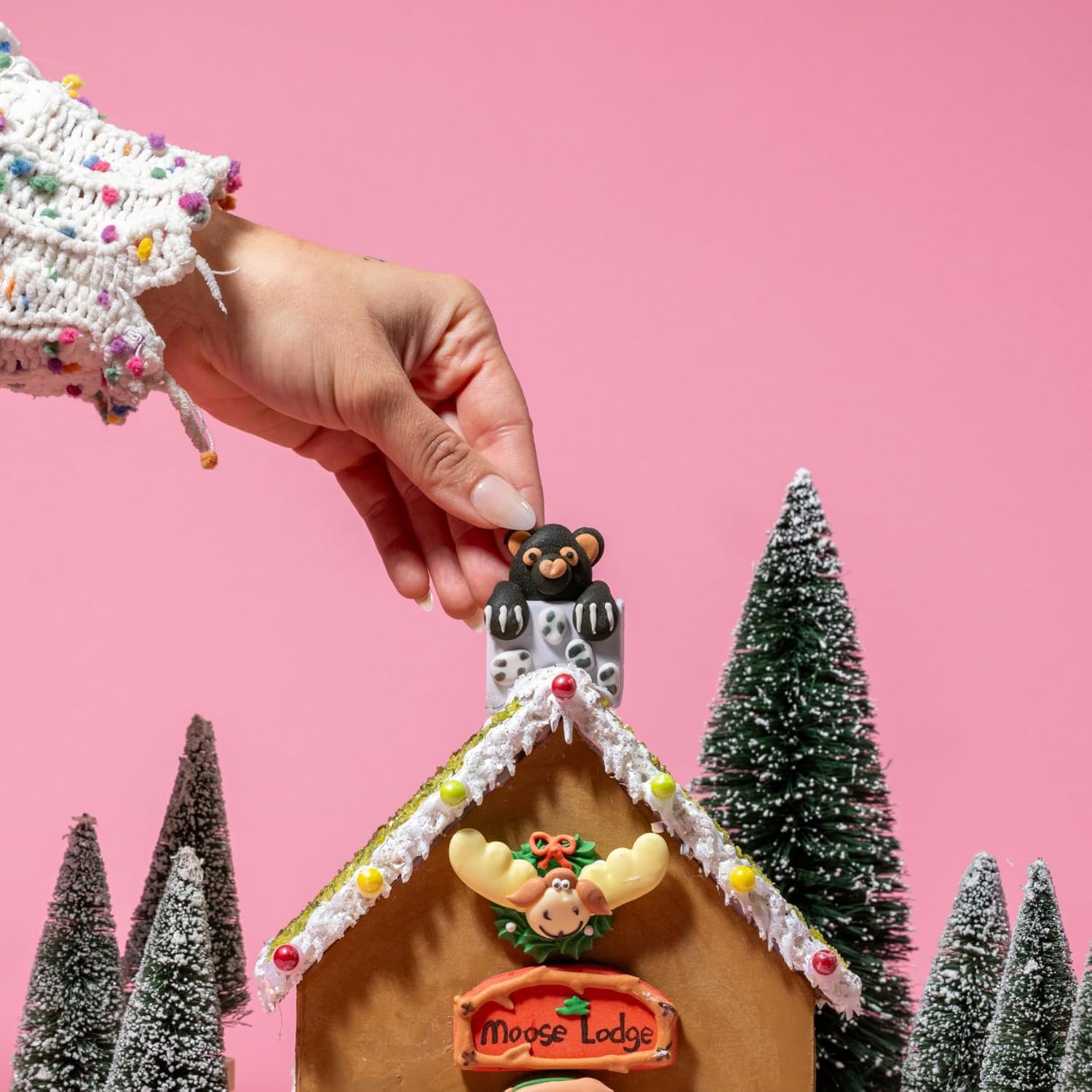 Moose Lodge Designer Insta-House™ Gingerbread House Kit – Pre-Baked Cookies, Icing, Edible Decorations, Candies, Sprinkles & Easy Assembly Thermoform Mold