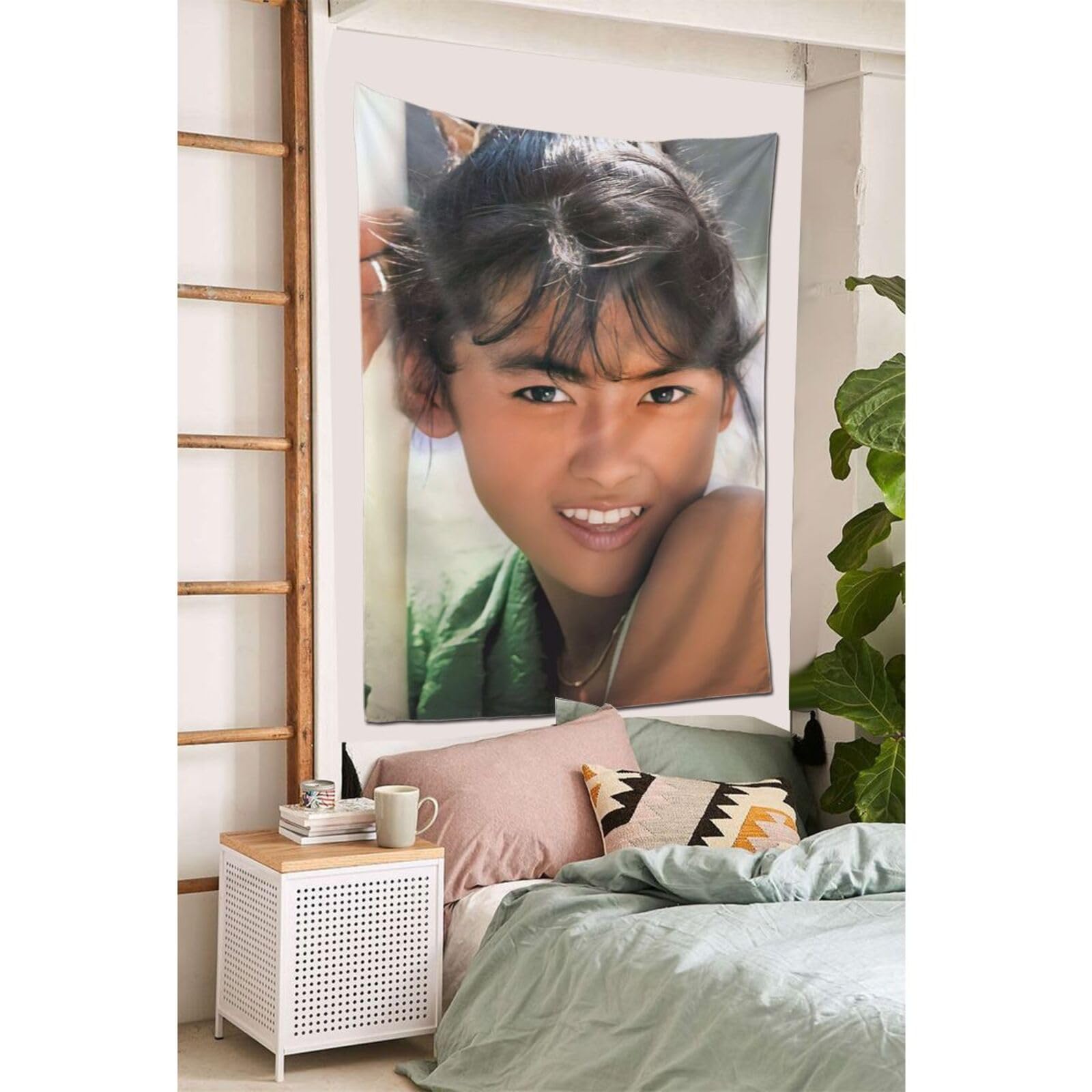 Amazon.co.jp: 中山美穂 タペストリー インテリア 装飾アート