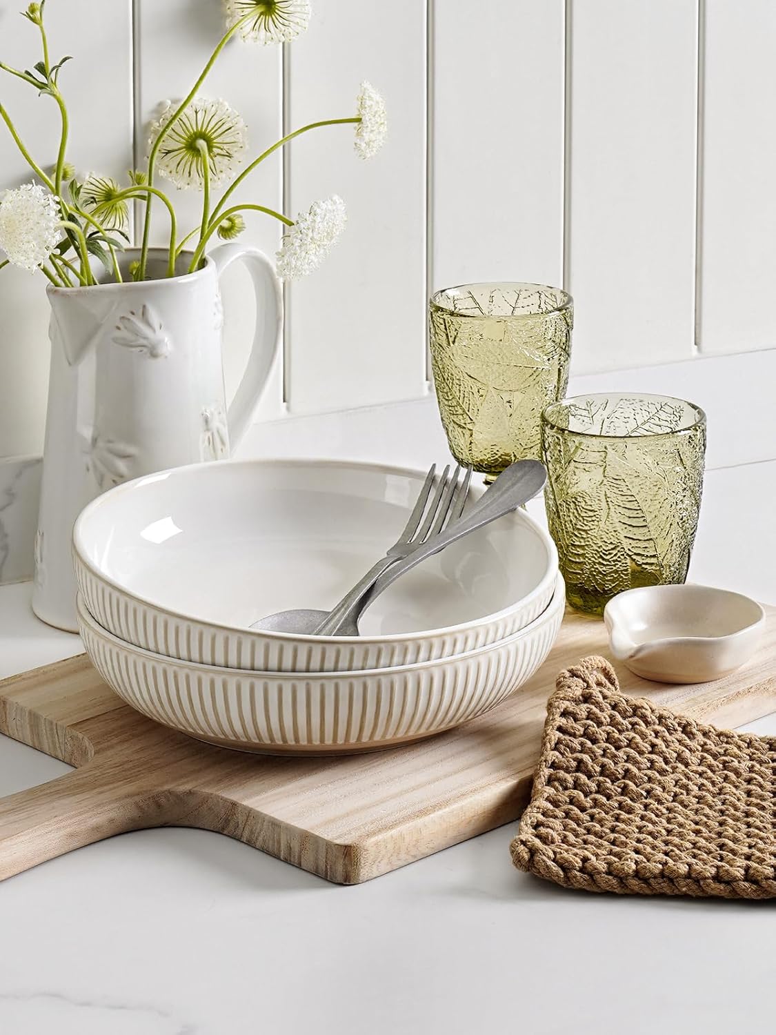 LE TAUCI Pasta Bowls 46oz, Large Salad Bowl, Ceramic Embossment Stoneware Serving Plate Bowl for Fruits, Noodle, Dinner, House-warming Wedding Present - 9 Inch, Set of 4, Arctic White