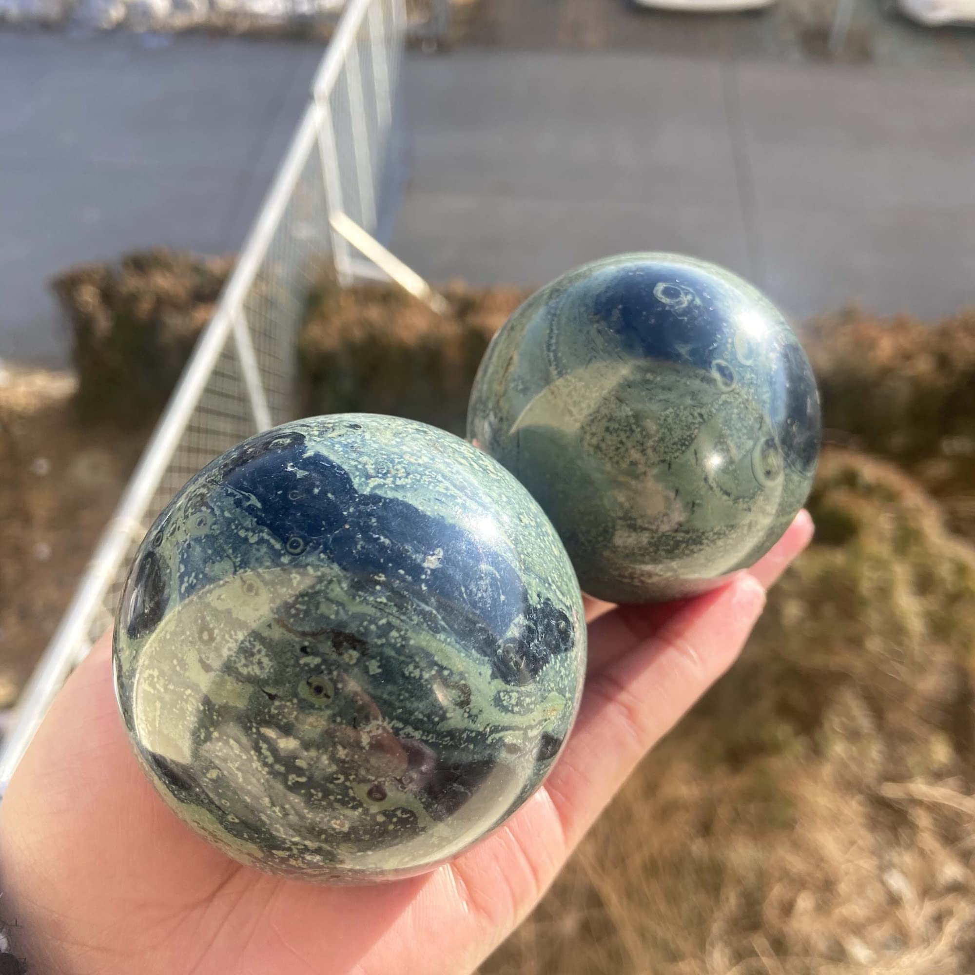 Decorazione della casa 1 PZ Naturale Verde Pavone Occhio di Pietra Preziosa Sfera Kambaba Sfera di Cristallo di Guarigione for la Decorazione Pietre Collezioni di casa