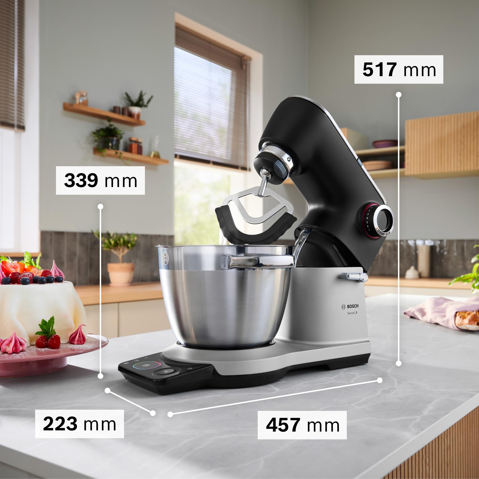 Bosch Robot pâtissier Série 8, avec balance intégrée, moteur 1800 W refroidi par air, mélange homogène 3D, set pâtisserie, bol 6,0 L, bol supplémentaire 5,3 L, châssis en métal noir/argent, MUMS8ZS18