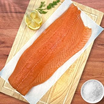 Raised Skinless Atlantic Salmon Fillet, Skinless Atlantic salmon, Mild, slightly sweet flavor that is tender, buttery, and moist with a medium-firm texture, 23g protein per serving 2.5 POUND