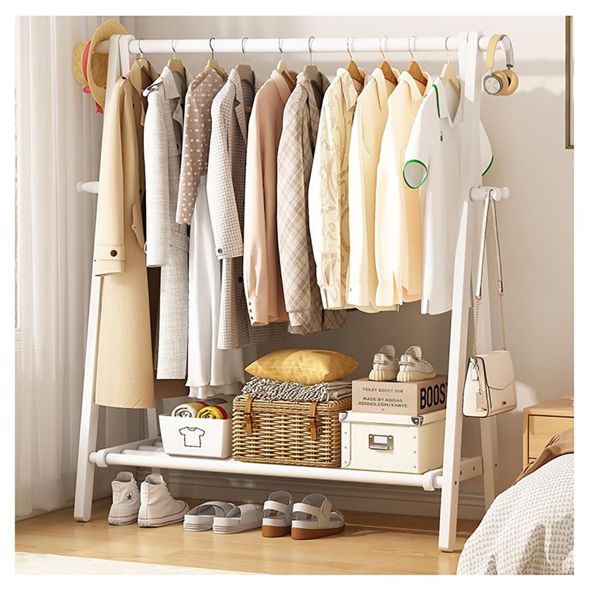 Portant à vêtements pliable bois au design blanc élégant de chambre