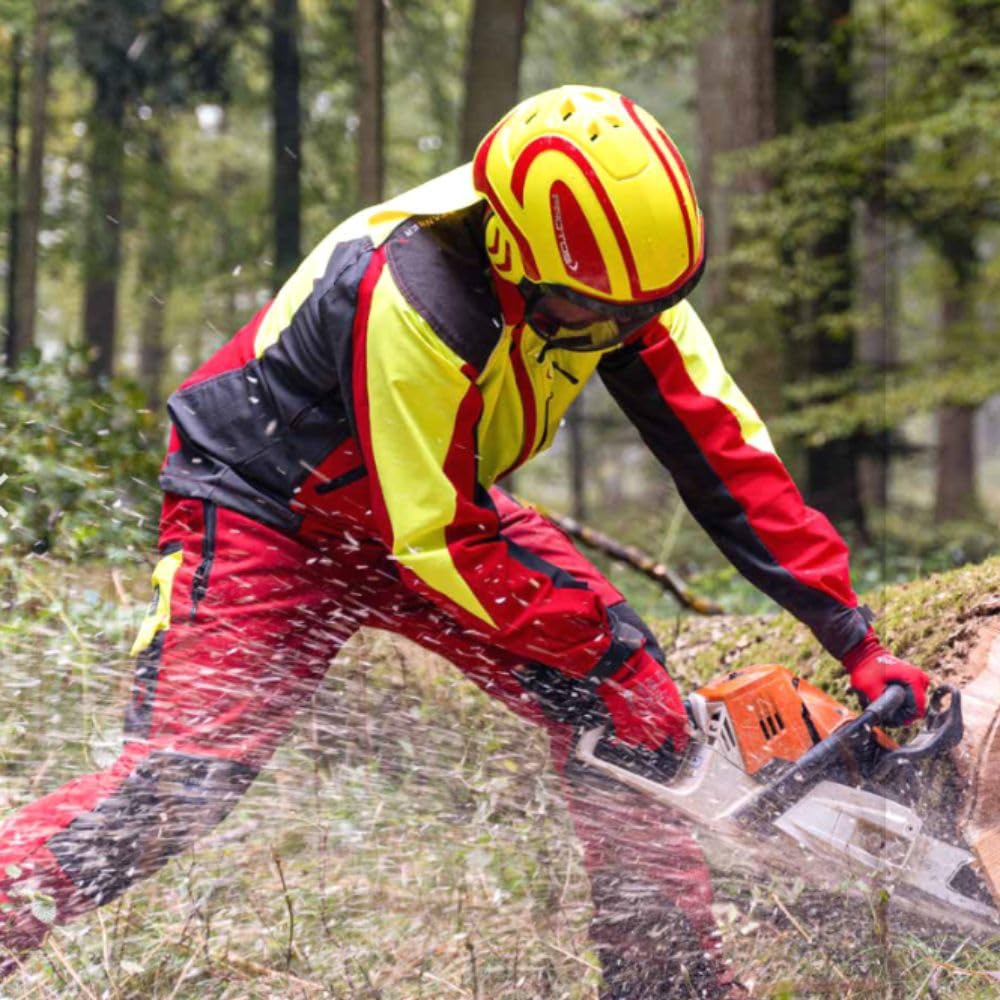 Casque de sécurité Protos Integral Forest 204002-21 - Jaune fluo et rouge certifié KWF - Protection auditive intégrée - Ventilation à 360°