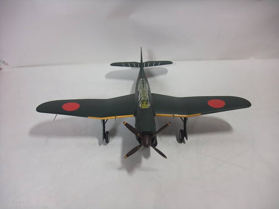 Amazon | 完成品 日本海軍 流星改 戦闘攻撃機48分1サイズ | プラモデル