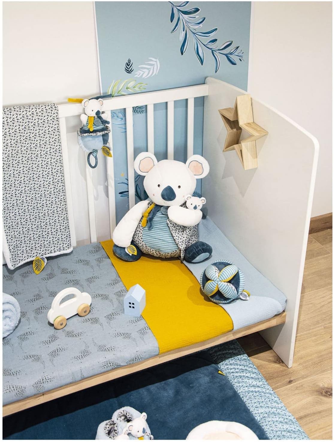 Doudou et Compagnie - DC3685 Soft and Warm Fleece Blanket – White – 100 x 70 cm – Yoca Le Koala Collection – Newborn Gift Idea for Baby Girl or Boy – Extra Soft – Silky Blanket