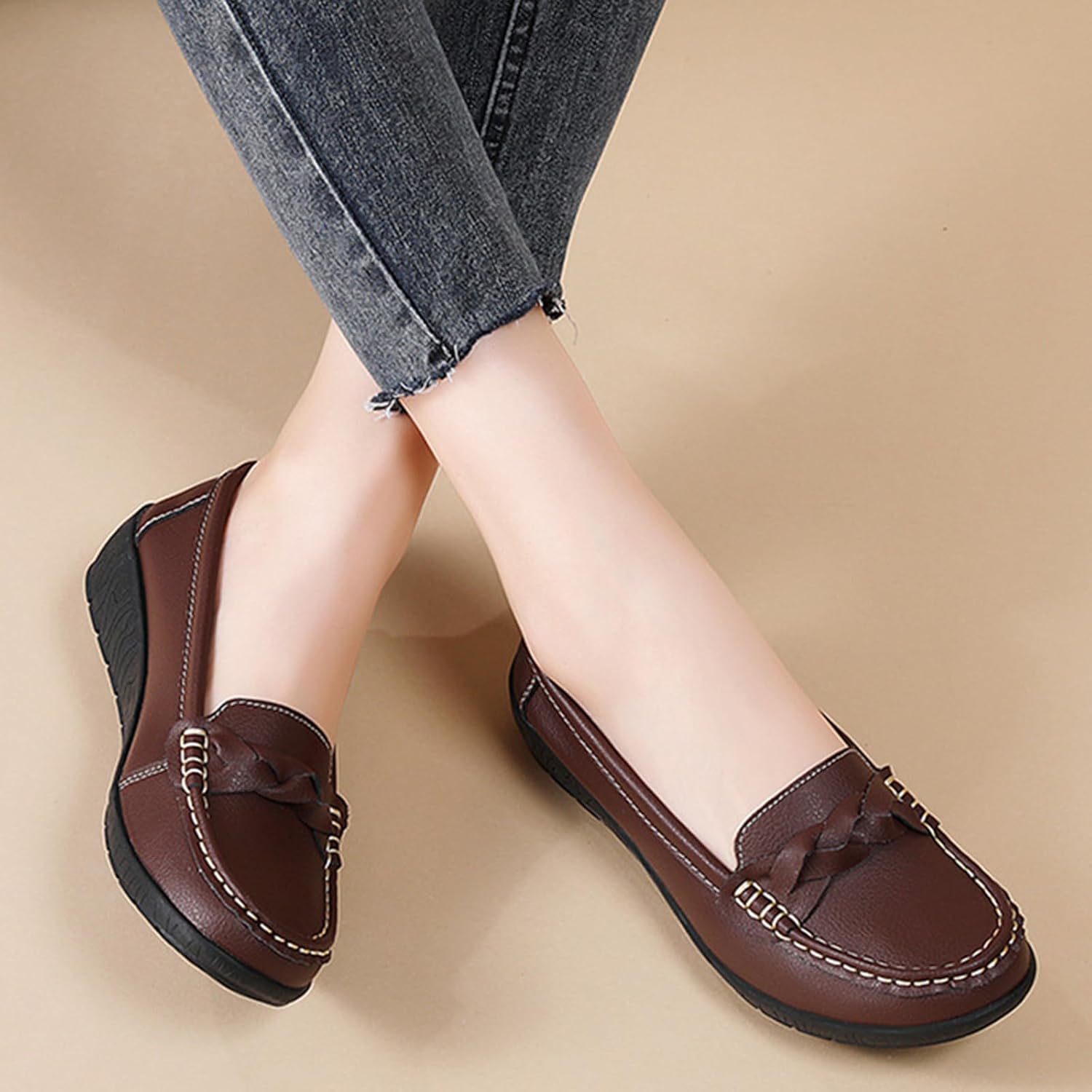 Women's Leather Flat Loafers Comfortable Round Toe Slip On Lightweight Business Work Office Walking Casual Flats Classic Driving Moccasins Shoes Loafers for Women - Image 3