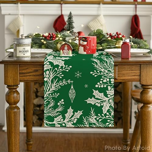 Miniatura 7 de Artoid Mode Camino de mesa de Navidad con ramas de pino y hojas de acebo verde, decoración de mesa de comedor de invierno para decoración de fiesta