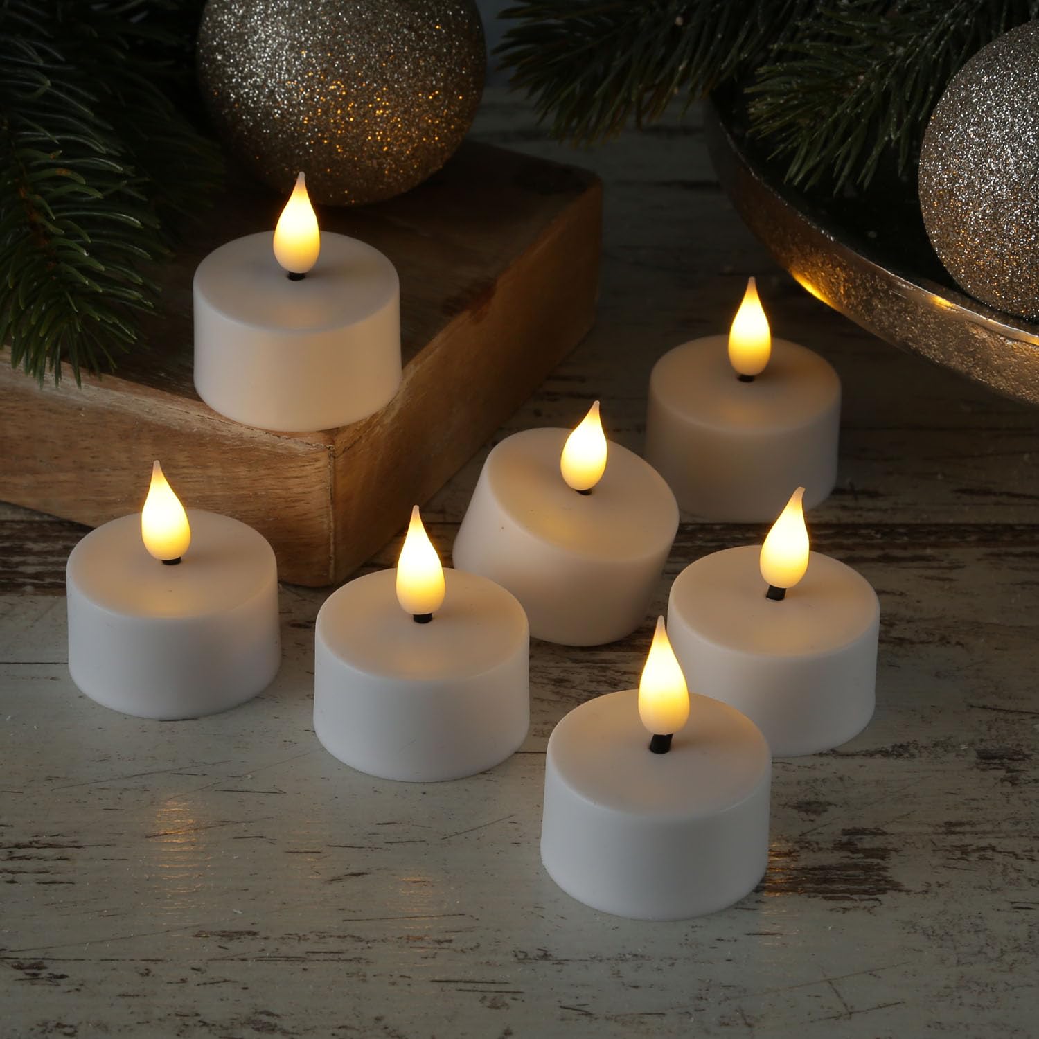 MARELIDA LED Teelichter 12 Stück wiederaufladbare LED Teelichter mit Ladestation und USB Kabel D: 4cm flackernd - weiß (12er Set)