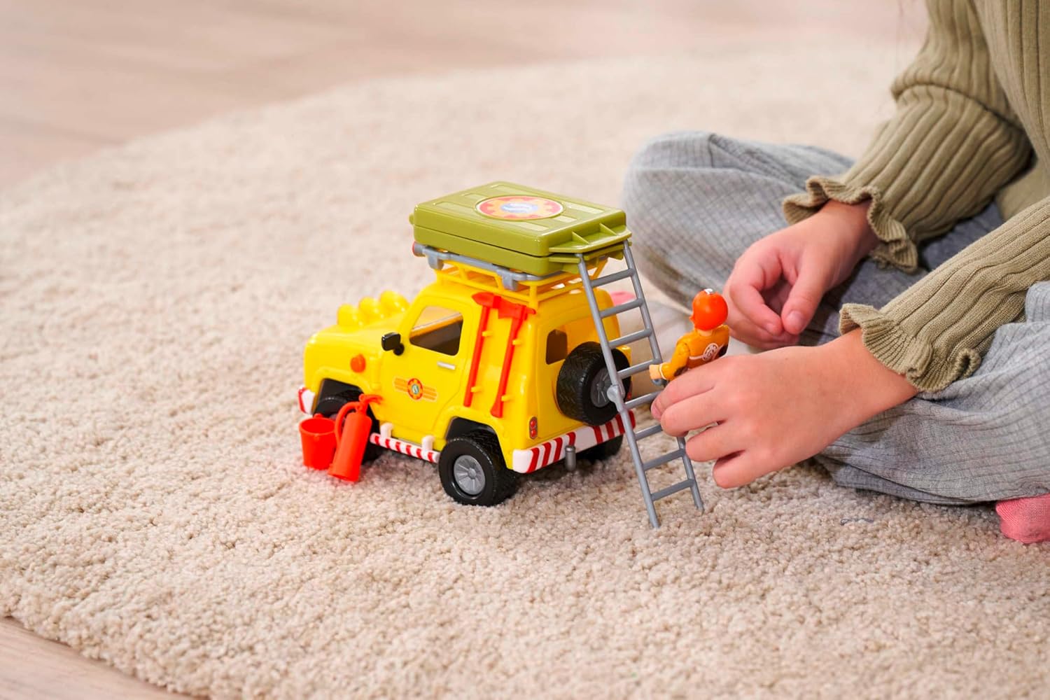 Simba Fireman Sam Off-Road Vehicle with Roof Tent, Roof Tent to Fold, Sam Figure, Light, Winch, Accessories, 16 cm, from 3 Years