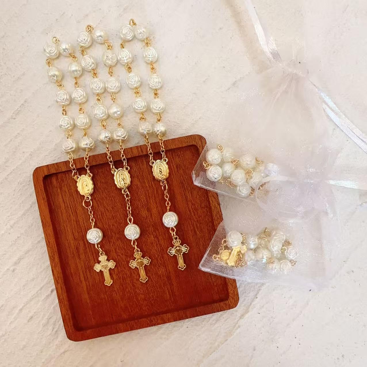60 Pieces Mini Rosary Beads for Baptism, Ivory Faux Pearl Acrylic Finger Rosaries with Gold Cross and White Organza Bags, 5.31 Inch
