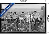 Vista 3 de Trends International Friends - Póster de pared posado, 22.375 x 34 pulgadas, versión enmarcada negra