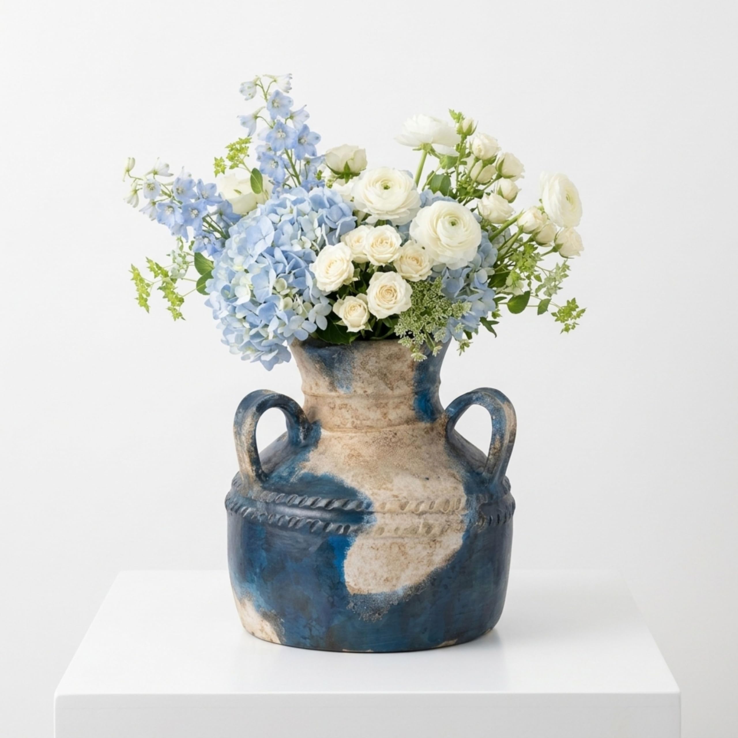 Sagebrook Home Elegante Terrakotta-Vase mit 3 Griffen für stilvolle Häuser