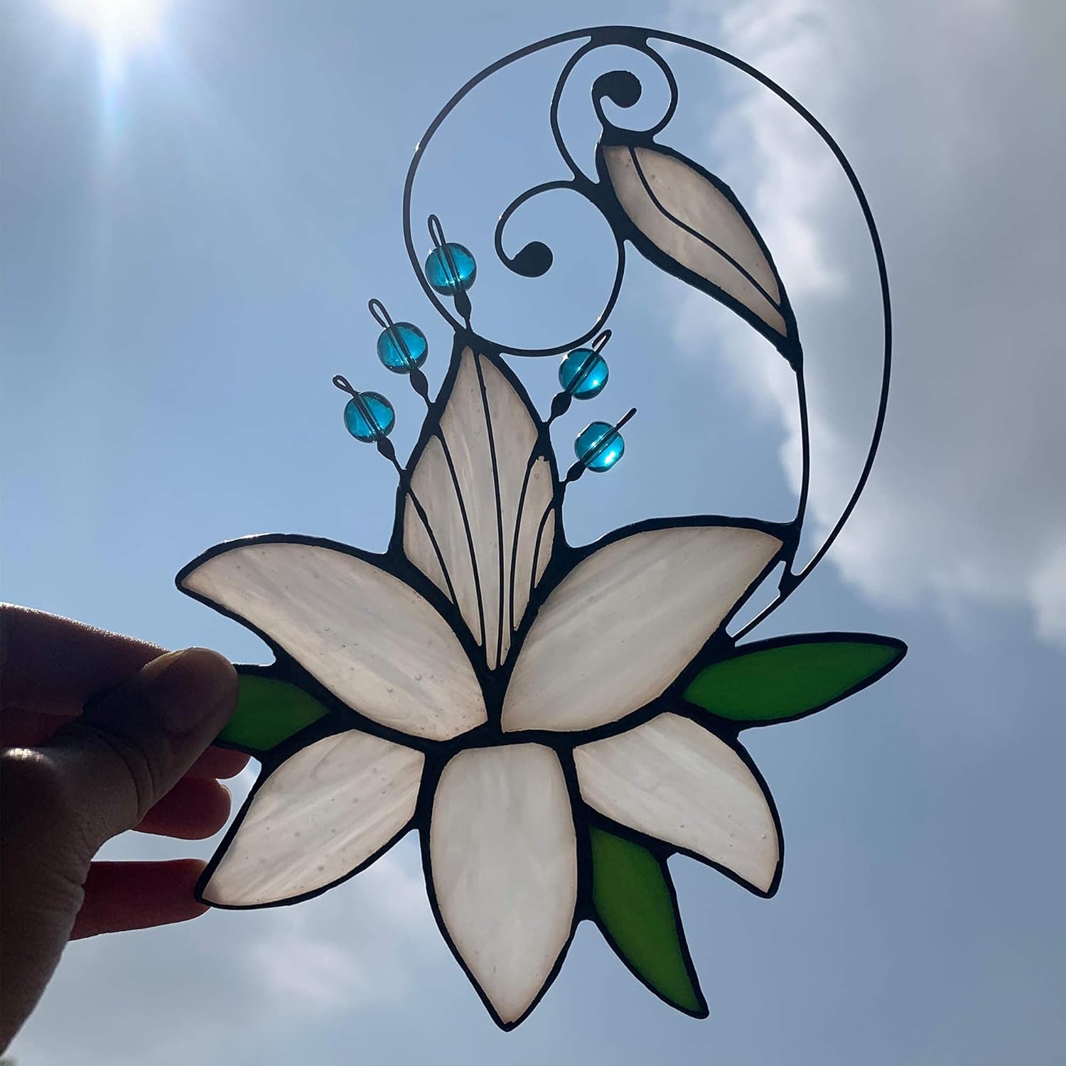Women Birthday White Lily Flower Gift for Her, Floral Gift Stained Glass Window Hangings Suncatcher Anniversary Love Gifts for Mom Grandma Aunt Sister
