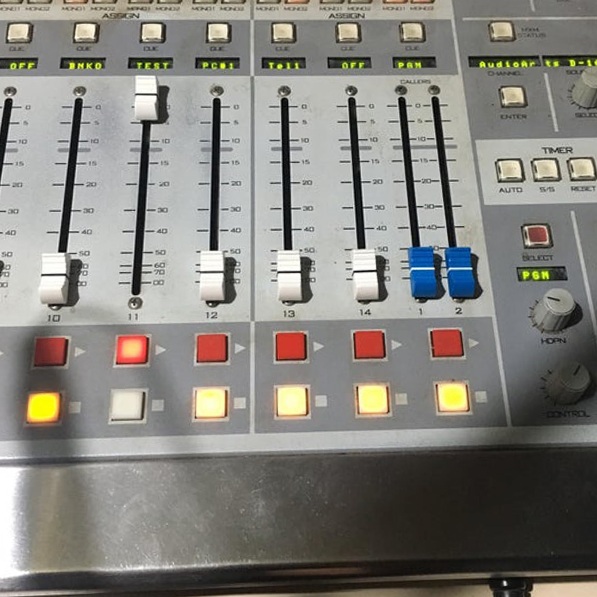 ZAHD 30 sztuk Control Digital Slider Audio Mixer Fader Effect Cap - Przesuwne pokrętła do miksera - Regulacja głośności konsoli gitarowej