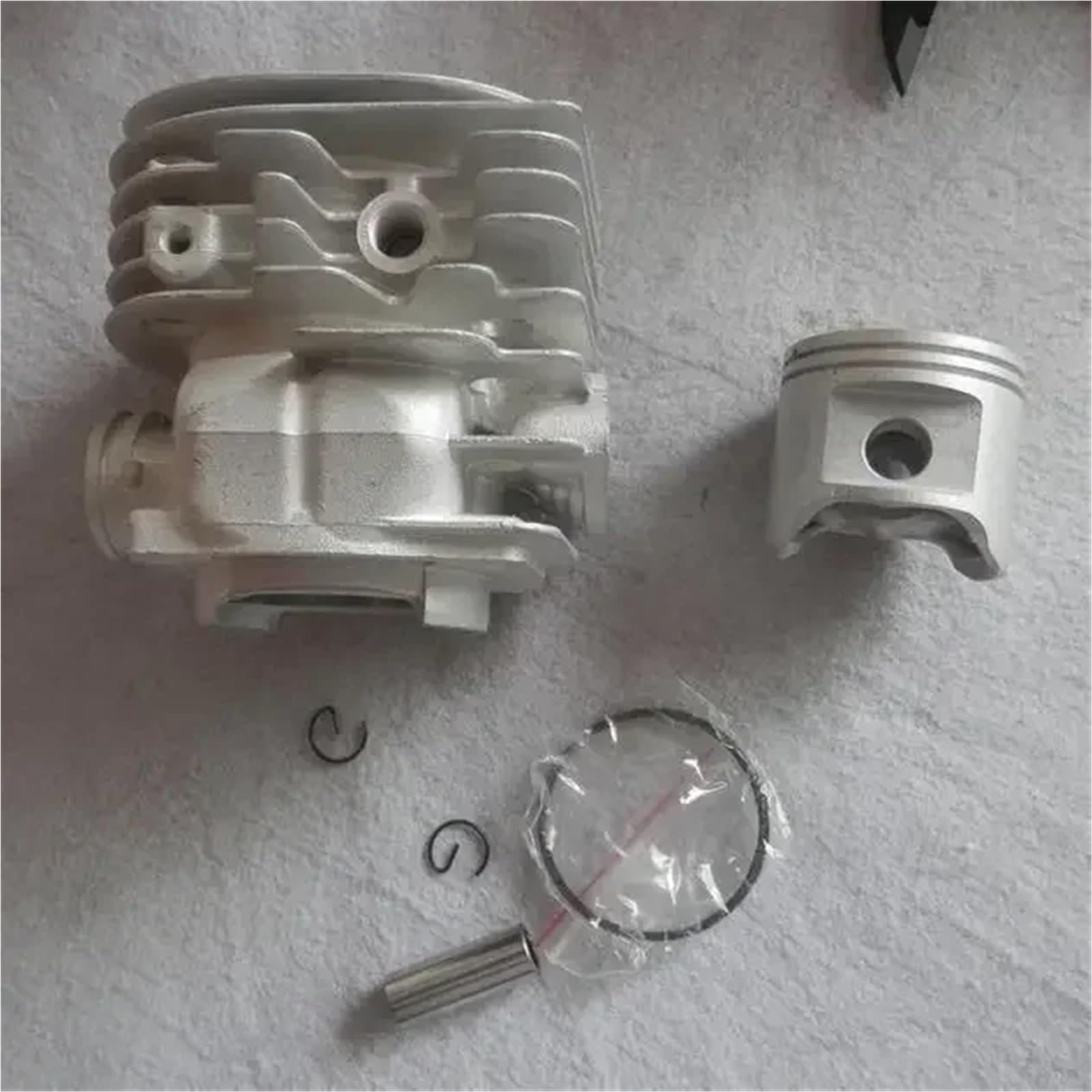 DUNLAP Zestaw cylindra 365XP 48 mm, okrągły lub kwadratowy, do 365, 371, 372, pierścieni tłokowych piły łańcuchowej, zespół zacisków 503691073(Square Intake 1 Ring)