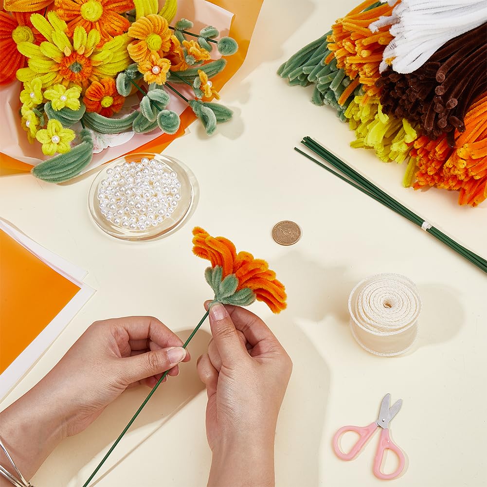 OLYCRAFT 600 pezzi - Kit per la creazione di fiori in detergente per pipe arancioni, 6 colori con fili floreali, nastro da giardinaggio, carta per abbellimento floreale e stamens per bouquet