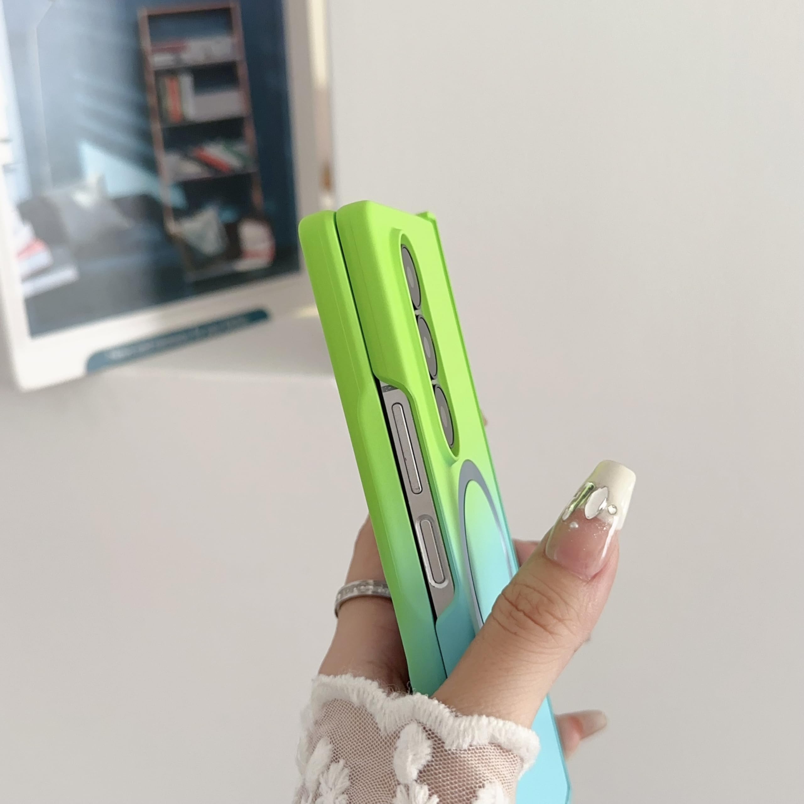 Custodia magnetica per Samsung Galaxy Z Fold 8 Ultra, protezione con cerniera e design elegante sfumato, compatibile con MagSafe, custodia integrale in gomma morbida, antigraffio, sottile