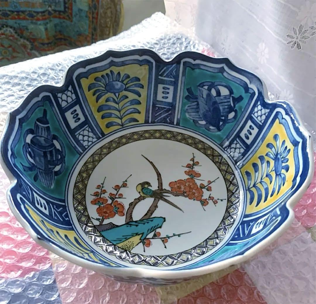 九谷焼　九谷暁堂　伝統工芸品 花器　置物 Amazon.co.jp: 九谷焼 暁堂 手描き花鳥や図絵の高級美術工芸中鉢 大幅