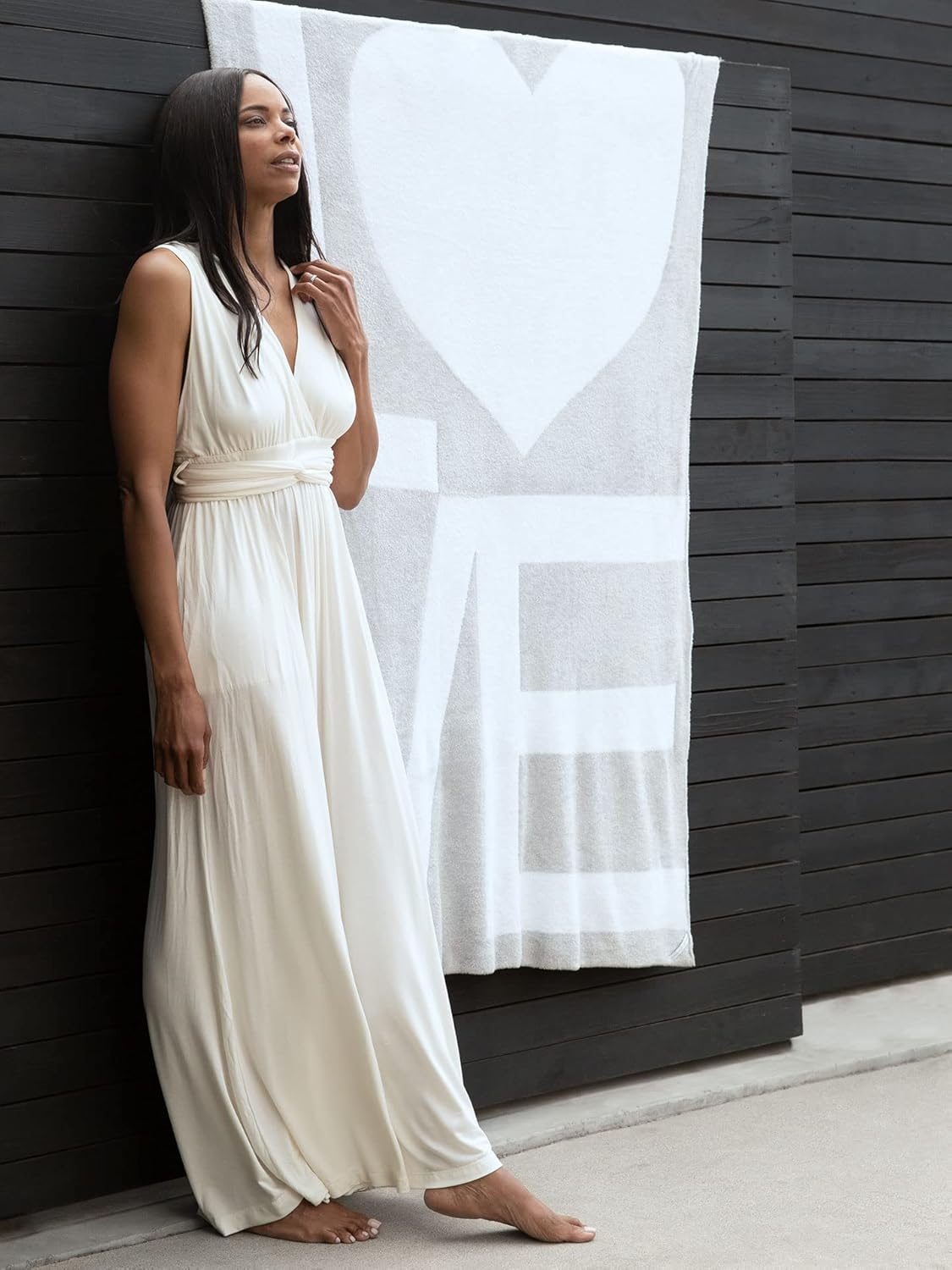 Little Giraffe Dolce Love Throw Blanket, 45" x 59", Silver/White