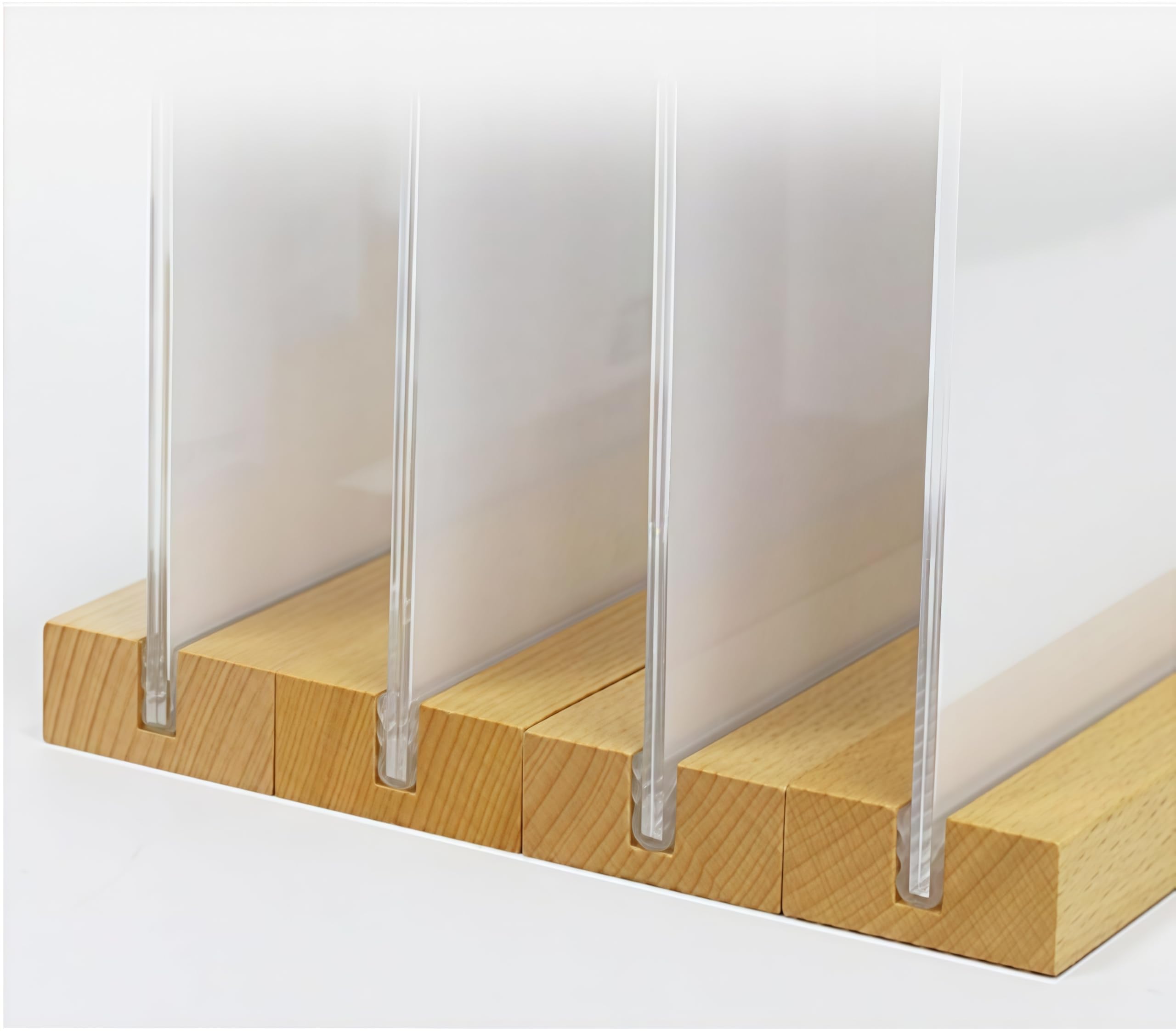 Lot de 2 Présentoirs de Table A4, Porte Menu en Acrylique Transparent avec Base, Porte Affiche et Support pour Cartes et Publicités, Idéal pour Restaurant, Bureau, Hôtel et Café (Transparent