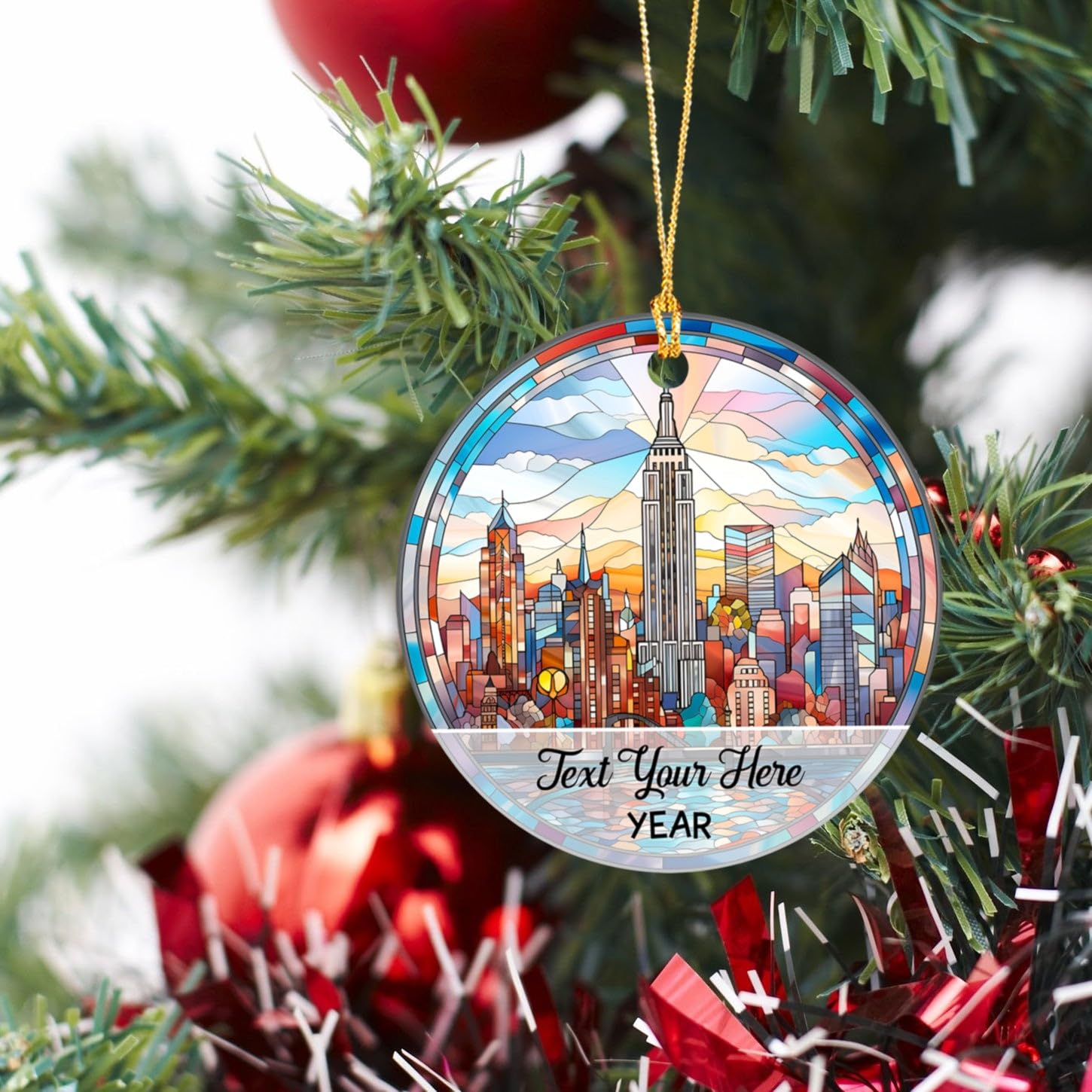 thumbnail: New York City Straat Kerstbal Ornament – Decoratieve Kerstbal Voor Kerstboom Of Feestdecoratie | Hoogwaardig PC-plastic, Goud/zilver Accenten