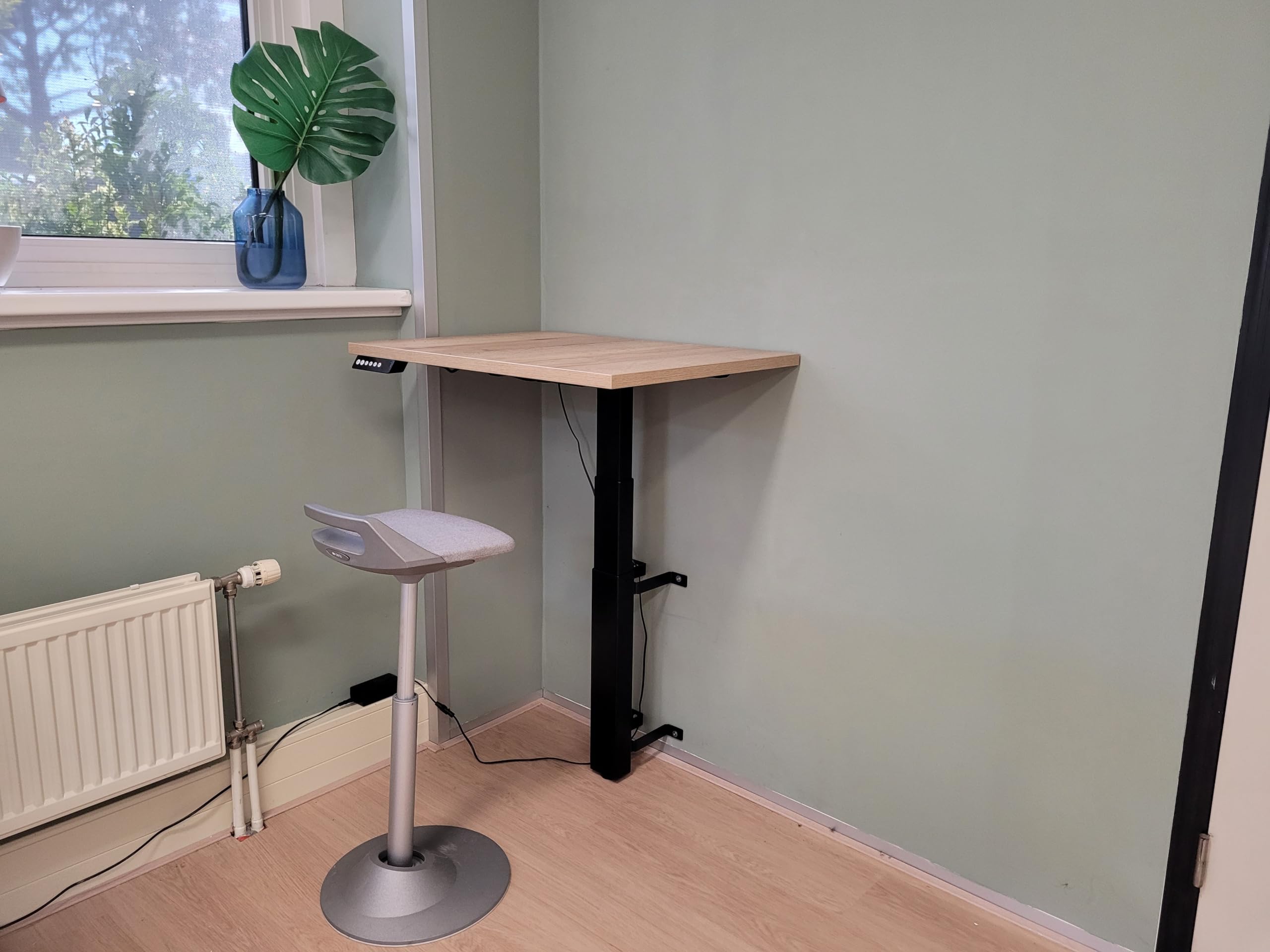 WallDesk höhenverstellbarer Wandtisch - Elektrisches Gestell - Höhe 59-125cm - Breite 55cm - Schwarz - Mit Speicherfunktion