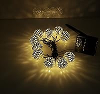 Vista 4 de Modern Home Cadena de luces LED solares - Faroles de globo de metal marroquíes