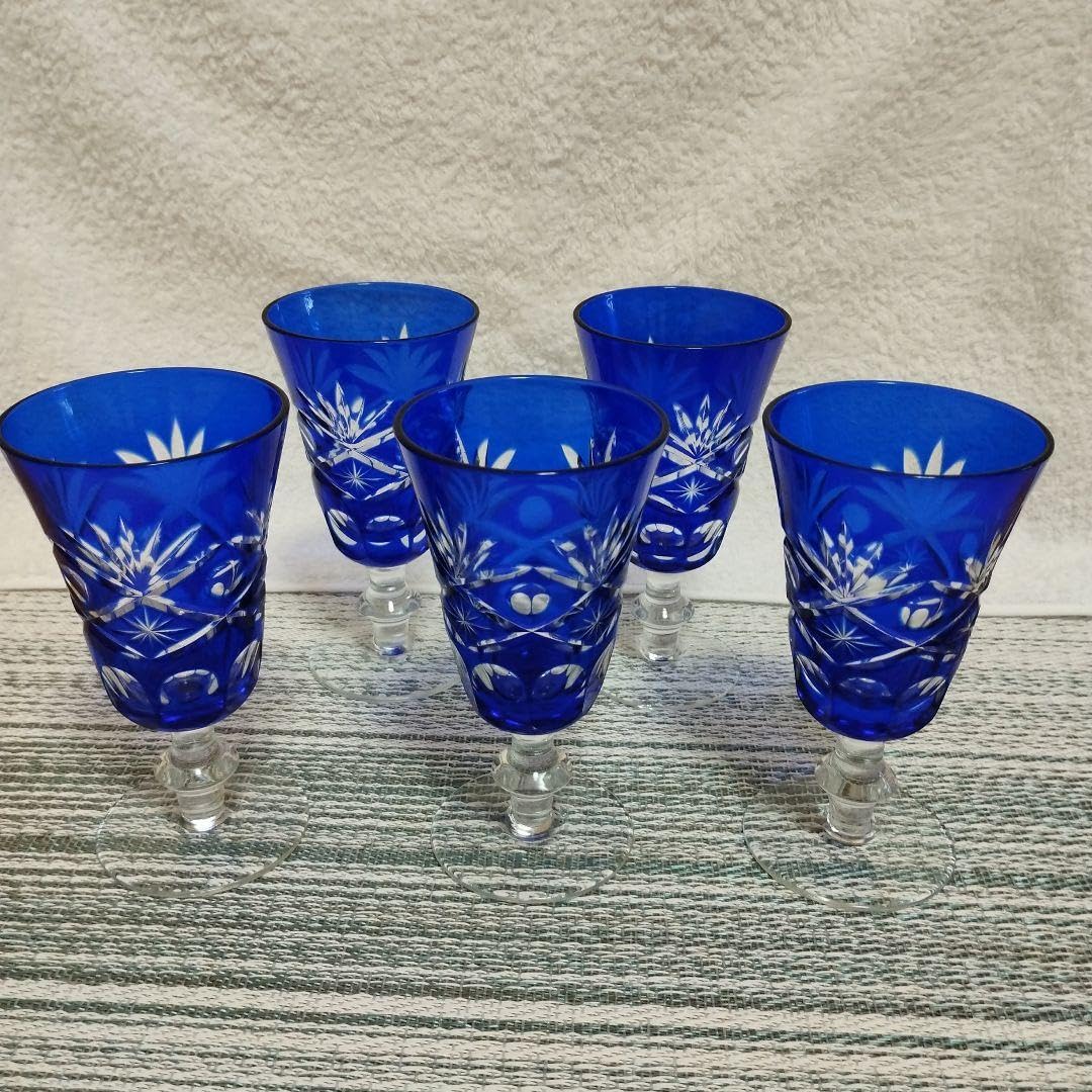Amazon | 藍色切子 ワイングラス5脚 | ノーブランド品 | ワイングラス