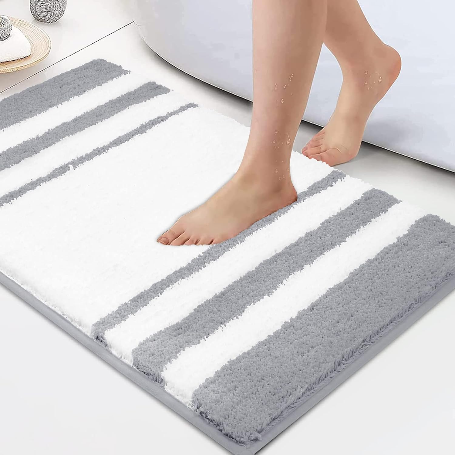 HiiARug Non Slip Bath Mat Machine Washable Bathroom Rug Soft Absorbent Bath Rug 20"x32" Micorfiber Bath Rugs for Bathroom Tub and Shower
