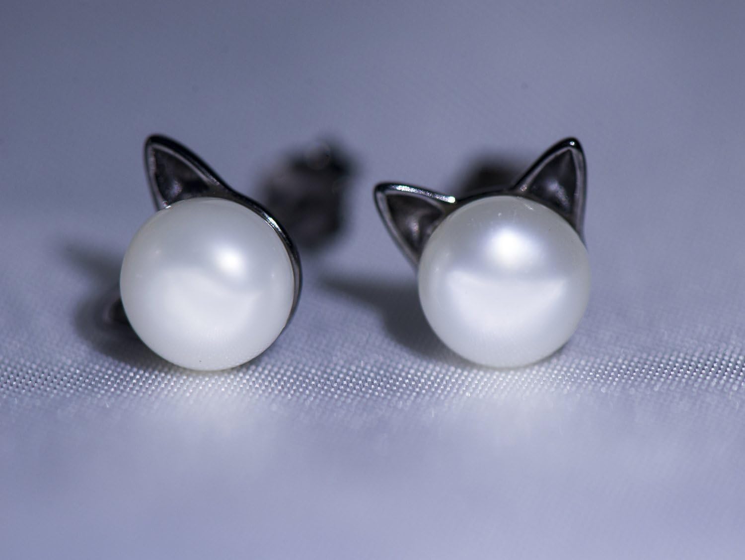 Wicary Cat Earrings Sterling Silver Pearl Earrings for Women Cat Stud Earring for Cat Lovers - Image 3