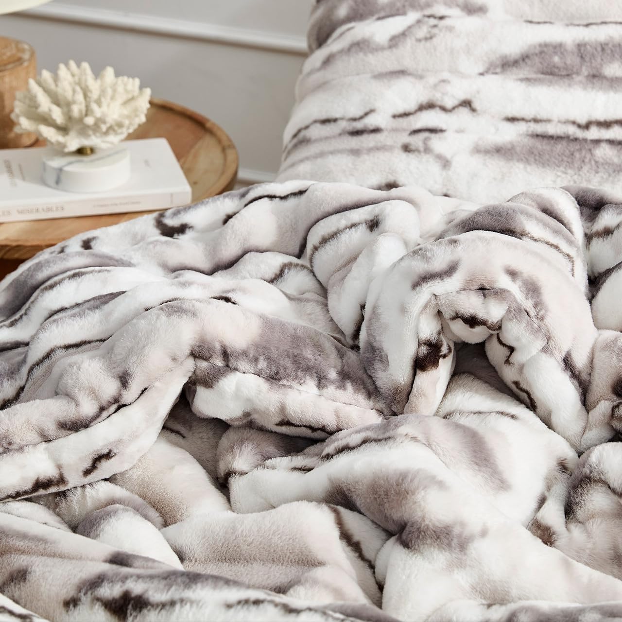 Byourbed Jelly Rolls Chunky Bunny - Coma Inducer® Oversized Queen Comforter Set - Gray Stream