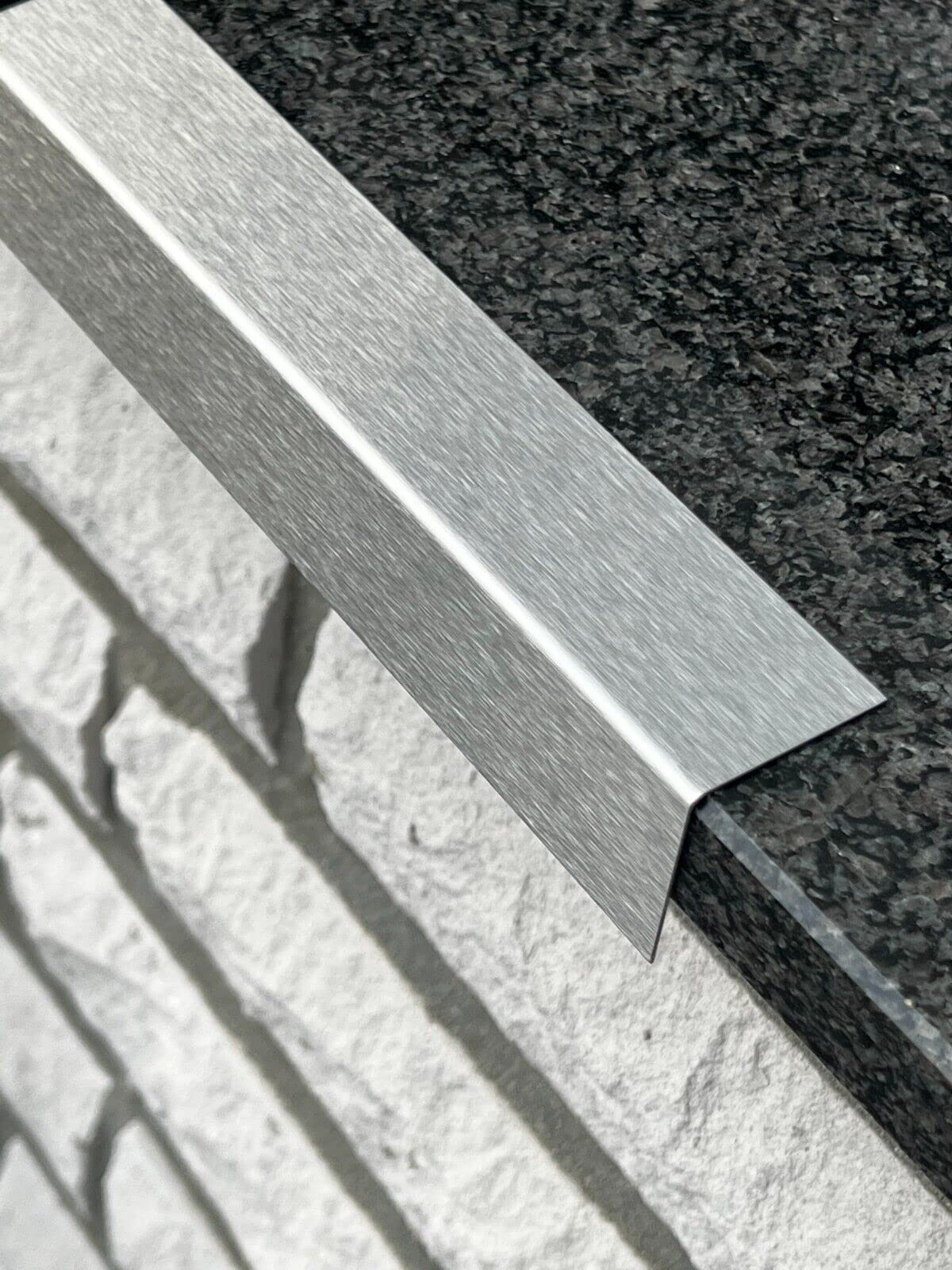 Edelstahl Winkel 2000mm 90 Grad Winkelprofil 30x10 mm Schenkelinnenmaß aus Edelstahl k240 geschliffen 1,5 mm stark VA Winkelprofil Eckschutz Profil
