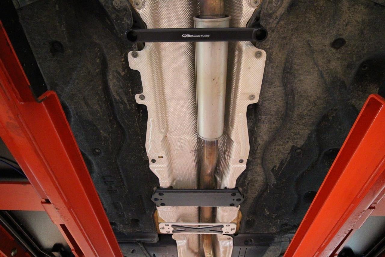 Amazon | CPM/Front Member Brace BMW X1(F48)・アクティブ