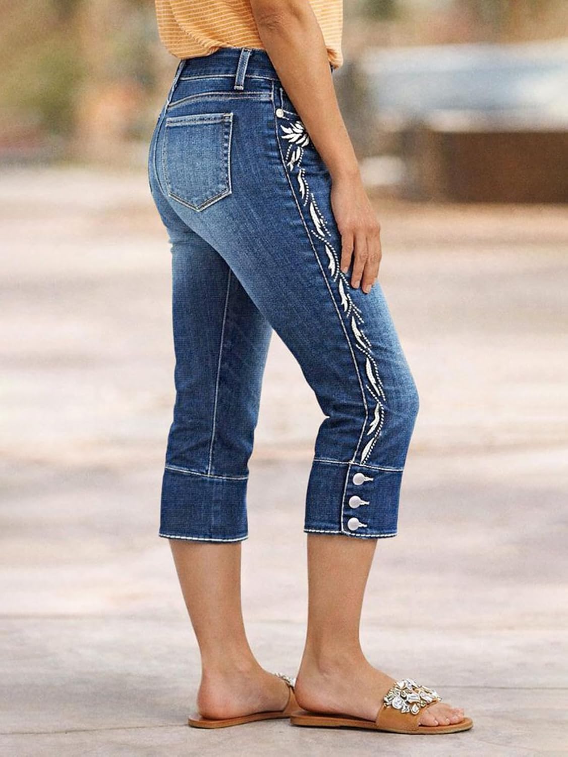 Flamingals Skinny Capri Jeans for Women High Waist Plant Embroidery Button Decor Trendy Denim Pants