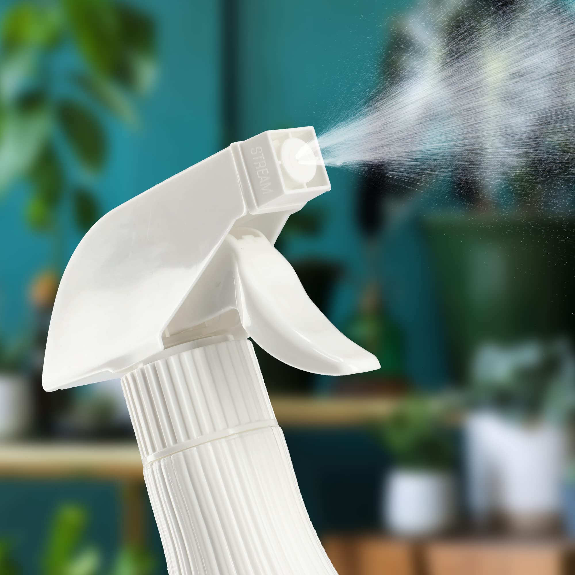 KADAX Ręczny spryskiwacz z tworzywa 600 ml, biały, do podlewania roślin, zraszania kwiatów, prac ogrodowych, sprzątania i użytku fryzjerskiego, kulisty ergonomiczny zbiornik