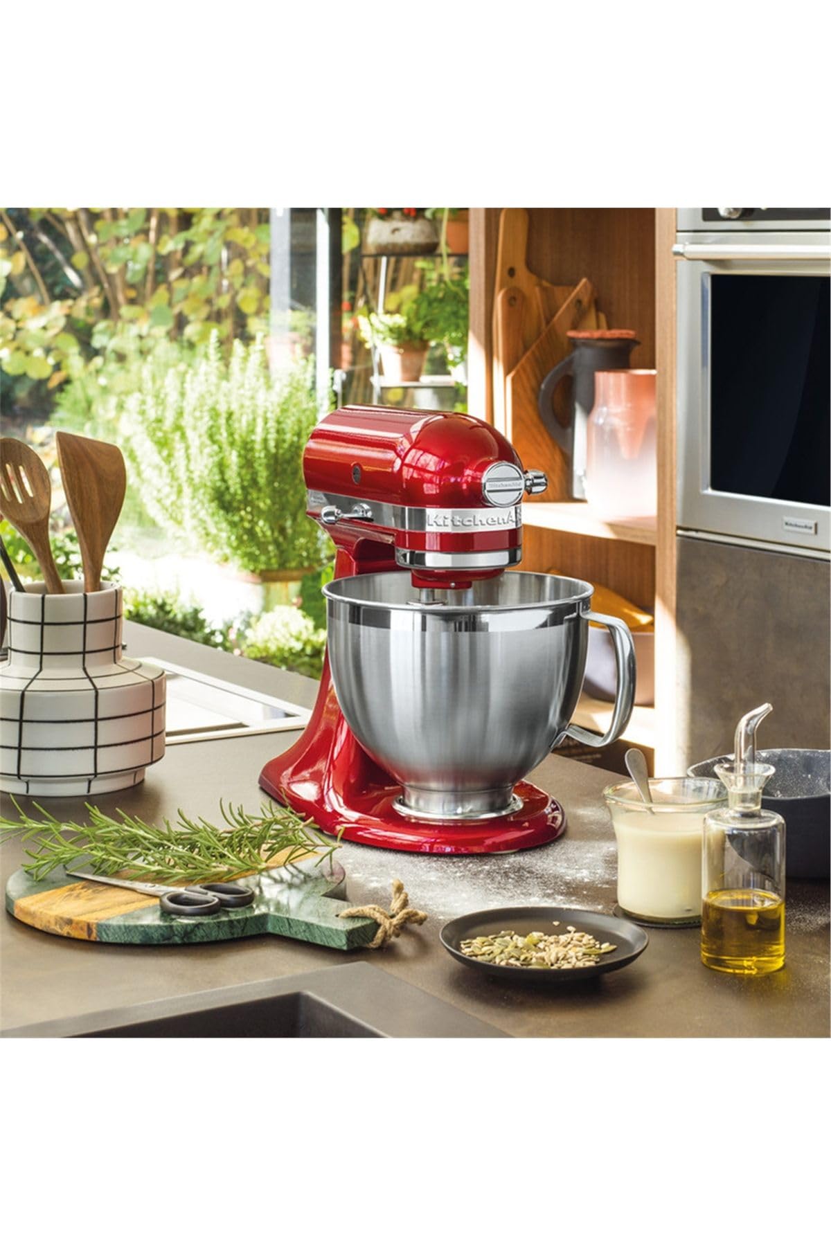 KitchenAid Robot de cocina Artisan – Procesador de alimentos basculante – Máquina amasadora con 2 cuencos y 3 accesorios de acero inoxidable – 4,8 L – Rojo manzana