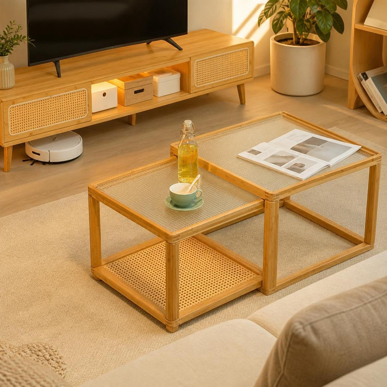 Set Tavolino da Salotto e Mobile TV Stile Giapponese, Mobile Basso con Ante Scorrevoli Intrecciate in Rattan per Piccoli Spazi
