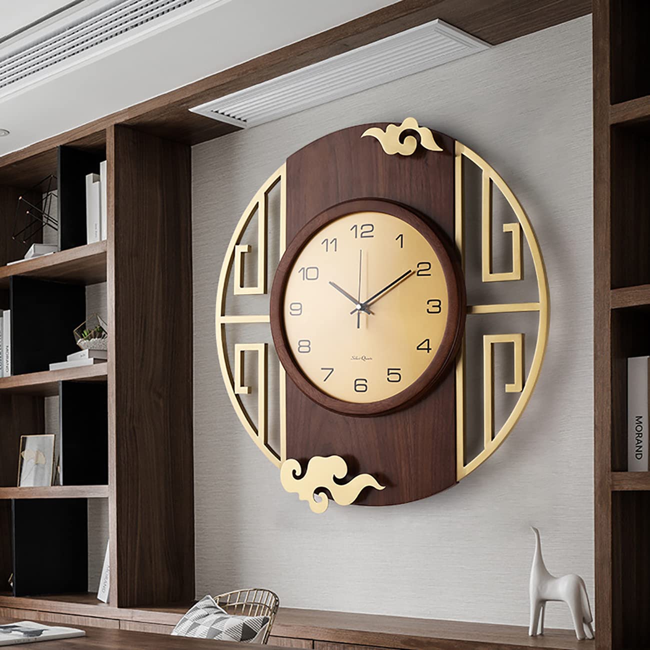 Horloge murale salon silencieuse en cuivre et bois massif contre les bruits de tic-tac