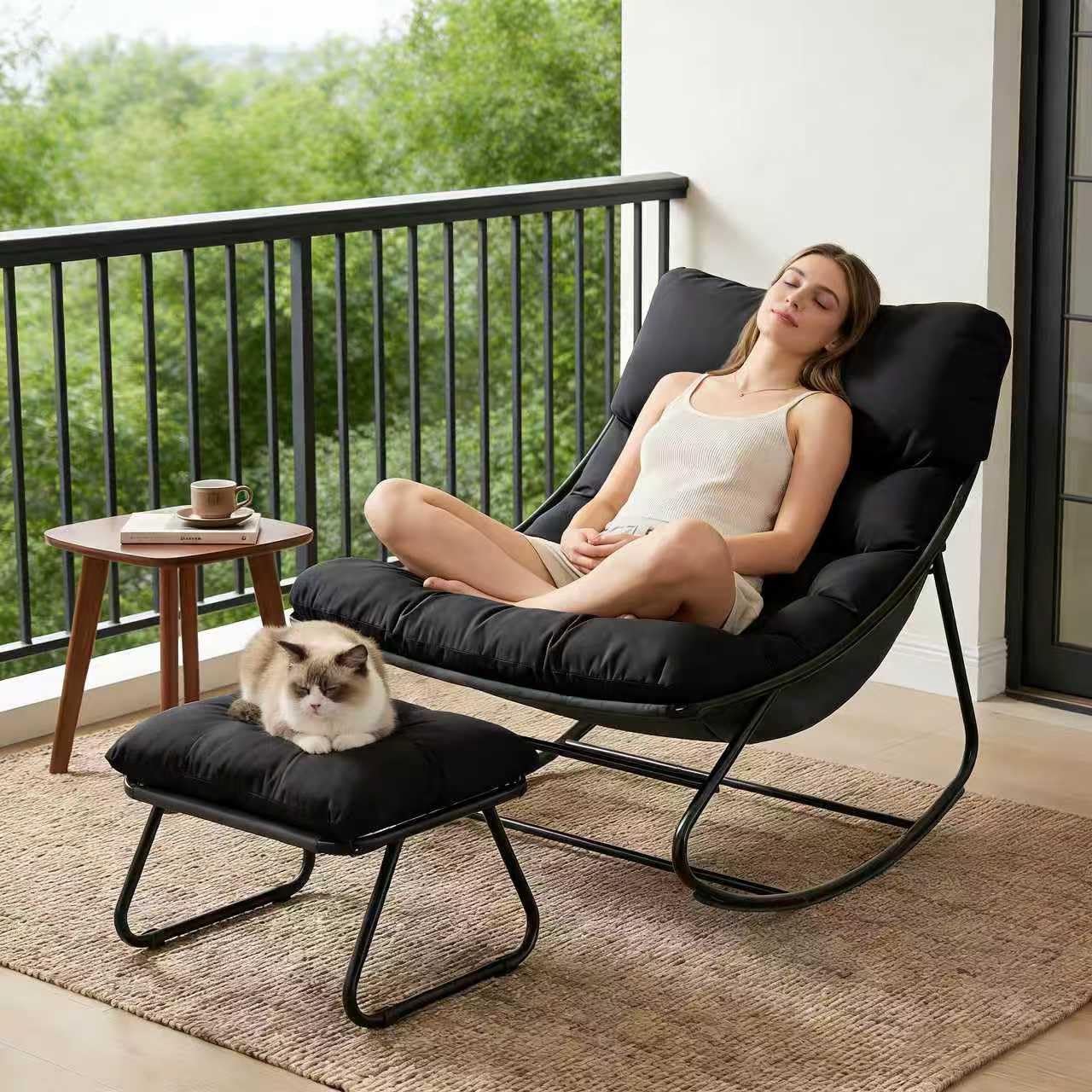 Schaukelstuhl mit Hocker Innen, Loungesessel Outdoor, XXL Schaukelsessel Relaxstuhl, Schaukelstuhl Wohnzimmer, Relaxstuhl mit Gepolstertem Kissen bis 150kg Belastbar, Schaukelliege für Balkon(Schwarz) Küche, Haushalt & Wohnen